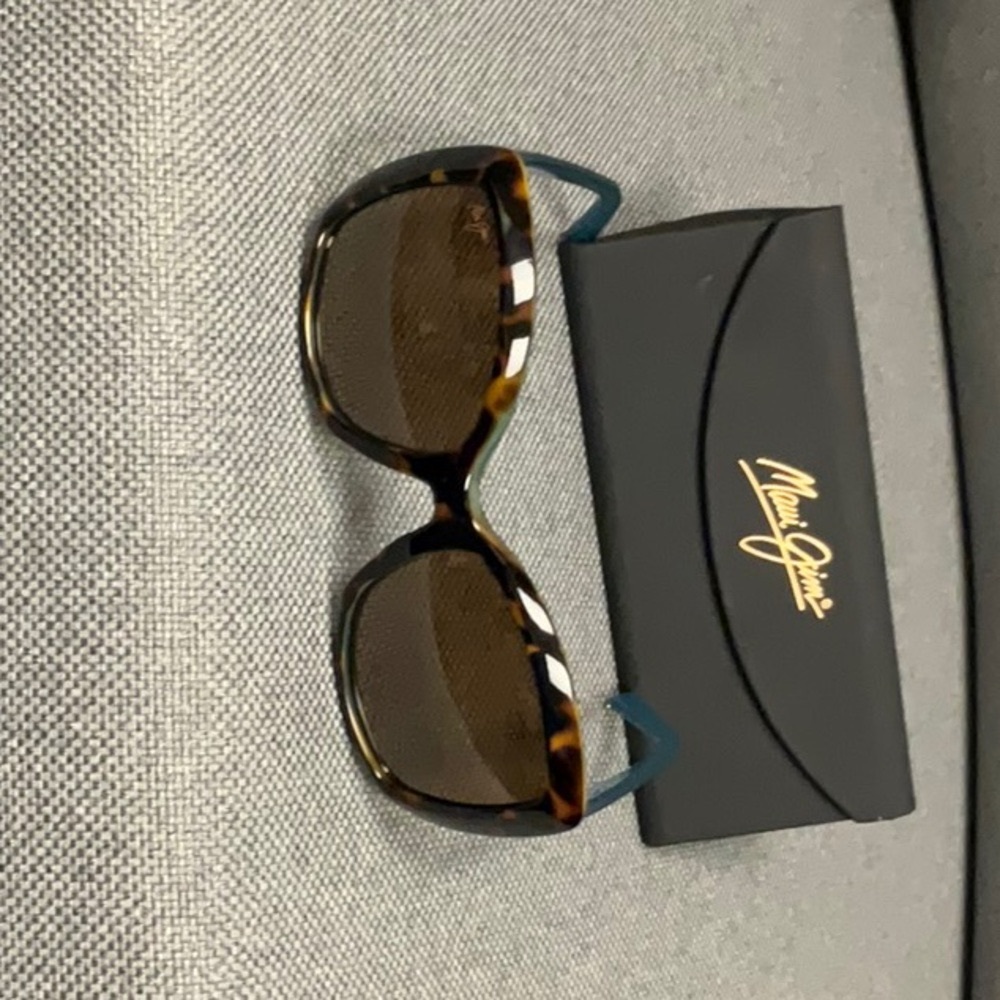 Maui Jim ORCHID Sunglasses:  Frame: 
Tortoise with Peacock
Lens: 
HCL® Bronze
